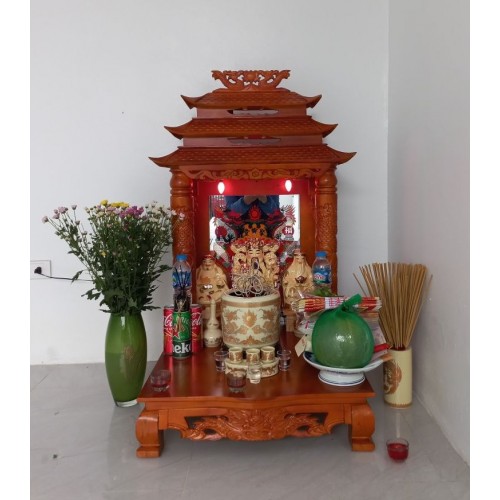 Bàn Thờ Thần Tài Kết Hợp Bộ Đồ Thờ Bát Tràng Men Vàng