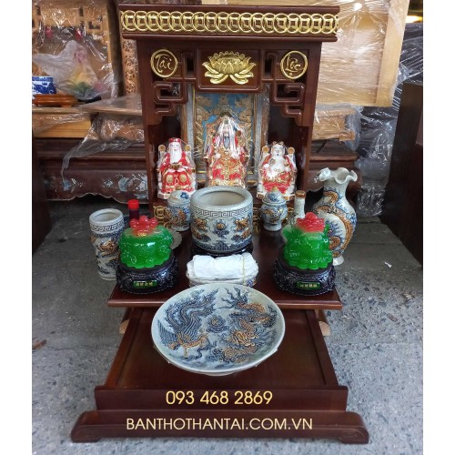 Bàn thờ thần tài rẻ đẹp với đồ thờ là men rạn cao cấp