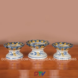 Chân nến men rạn đắt nổi hình sen