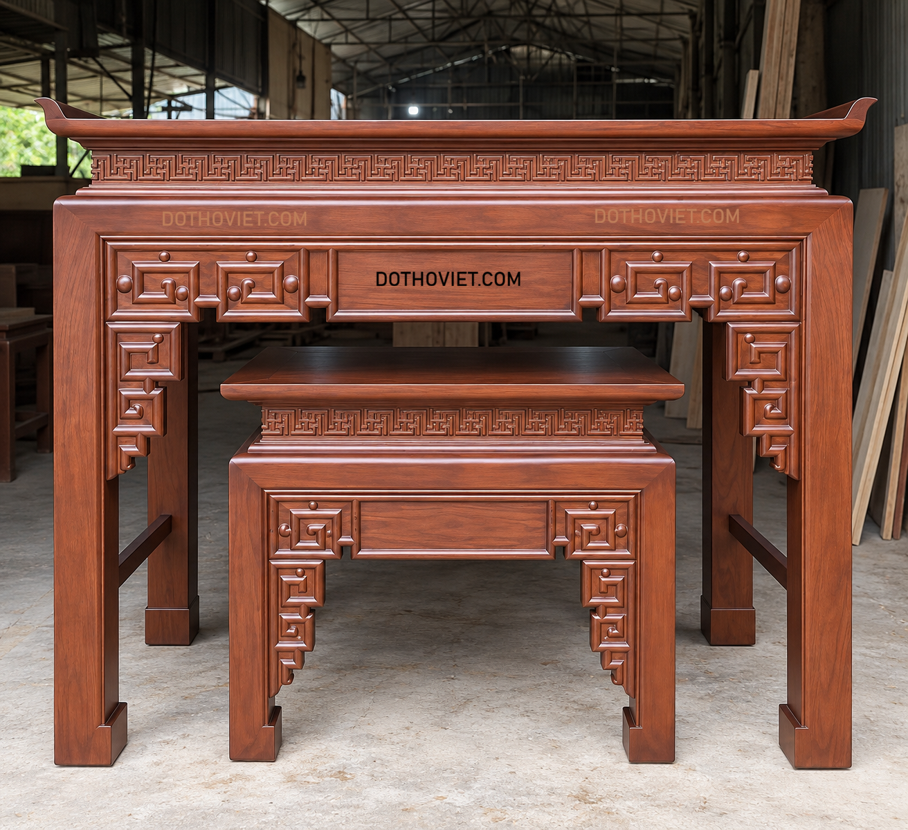 Bộ bàn thờ gỗ Gõ đỏ 153cm chạm họa tiết Hồi Văn truyền thống màu nâu gụ
